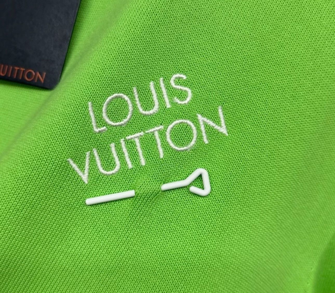 Louis Vuitton Louis Vuitton Embroidered Knit Shirt Size L Size US L / EU 52-54 / 3 - 3 Thumbnail