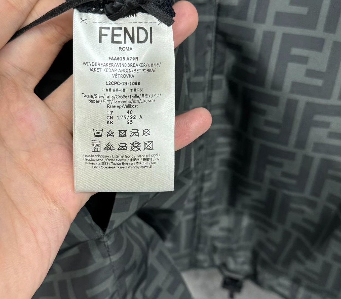 Fendi Fendi FF Logo Reversible Windbreaker Size M Size US M / EU 48-50 / 2 - 5 Thumbnail