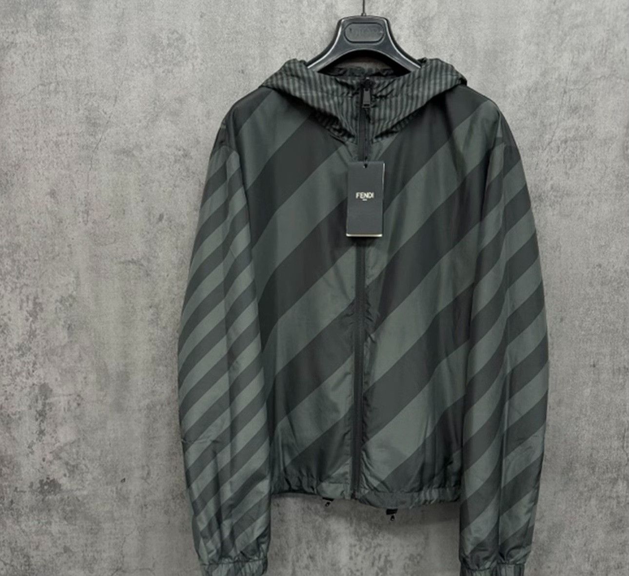 Fendi Fendi FF Logo Reversible Windbreaker Size M Size US M / EU 48-50 / 2 - 3 Thumbnail