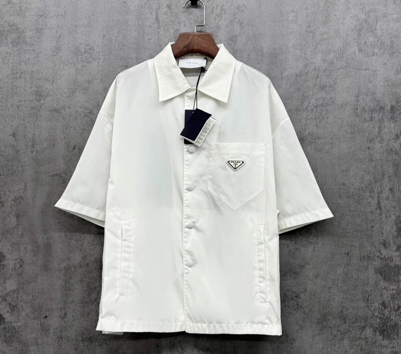 Prada Prada Re-Nylon Triangle Logo Shirt Size M Size US M / EU 48-50 / 2 - 2 Thumbnail