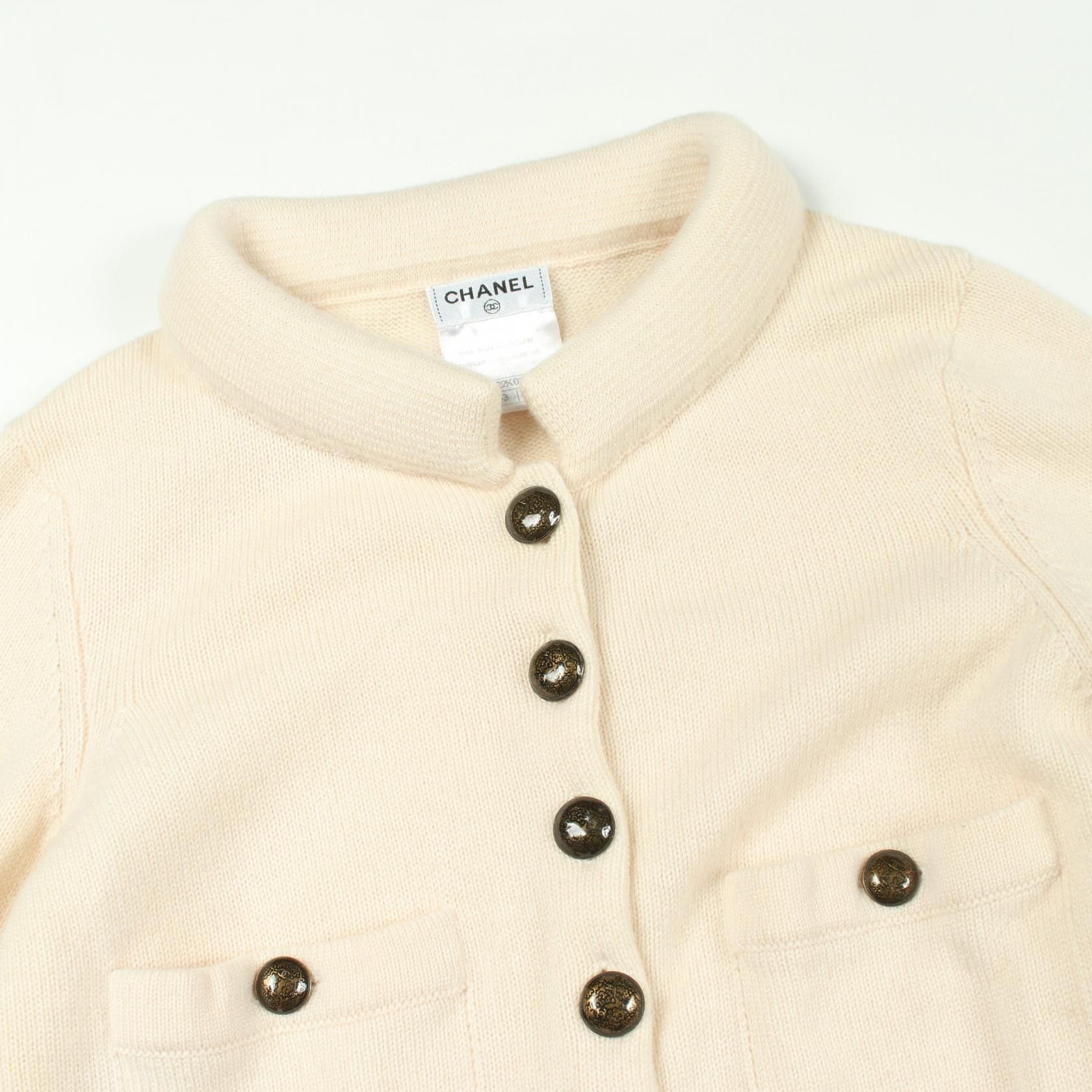 Chanel Chanel Chanel Camellia Button Cashmere Wool Cardigan Textile Tops DUTY FREE for USA Size ONE SIZE - 6 Thumbnail