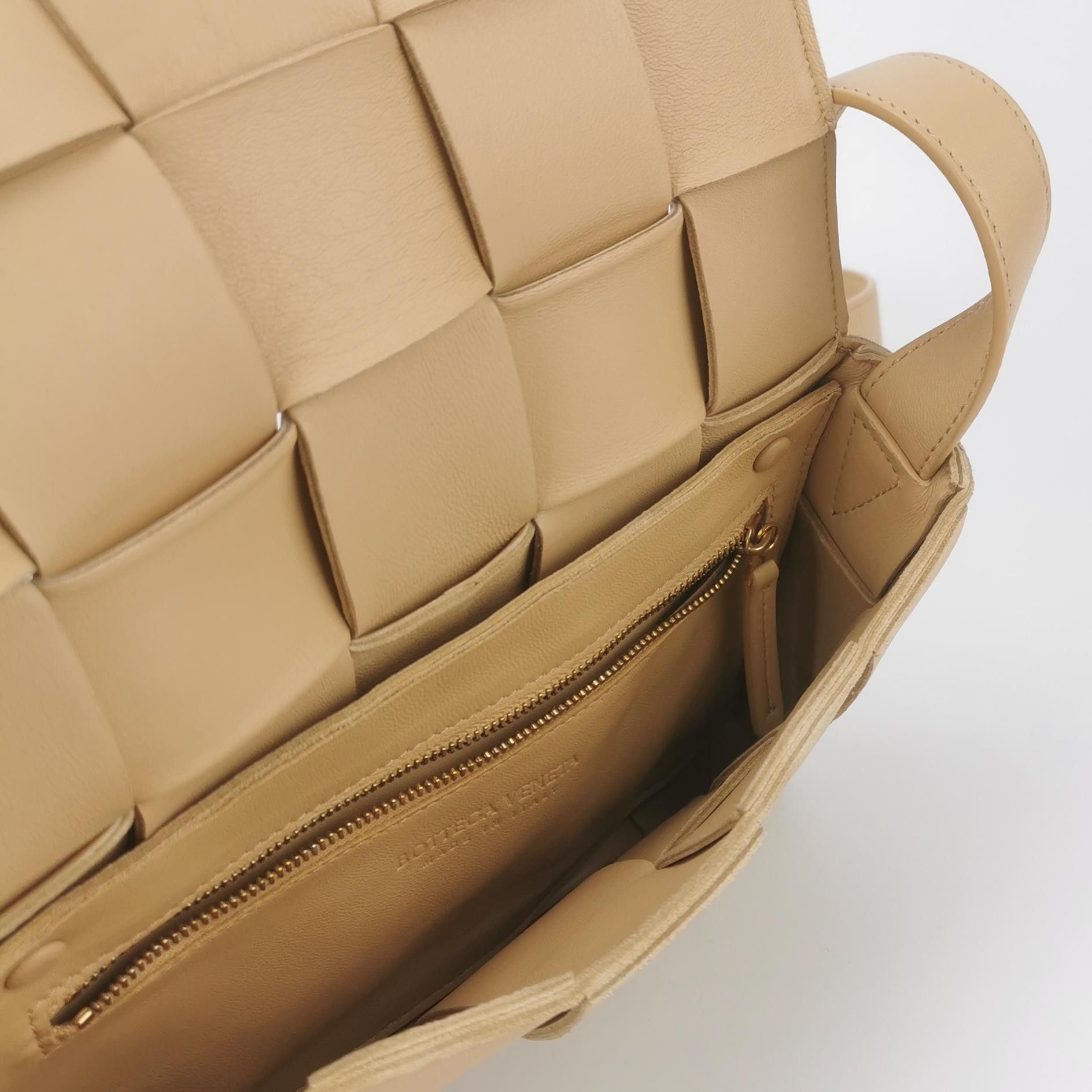 Bottega Veneta Bottega Veneta Women os Shoulder Bags Size ONE SIZE - 7 Thumbnail