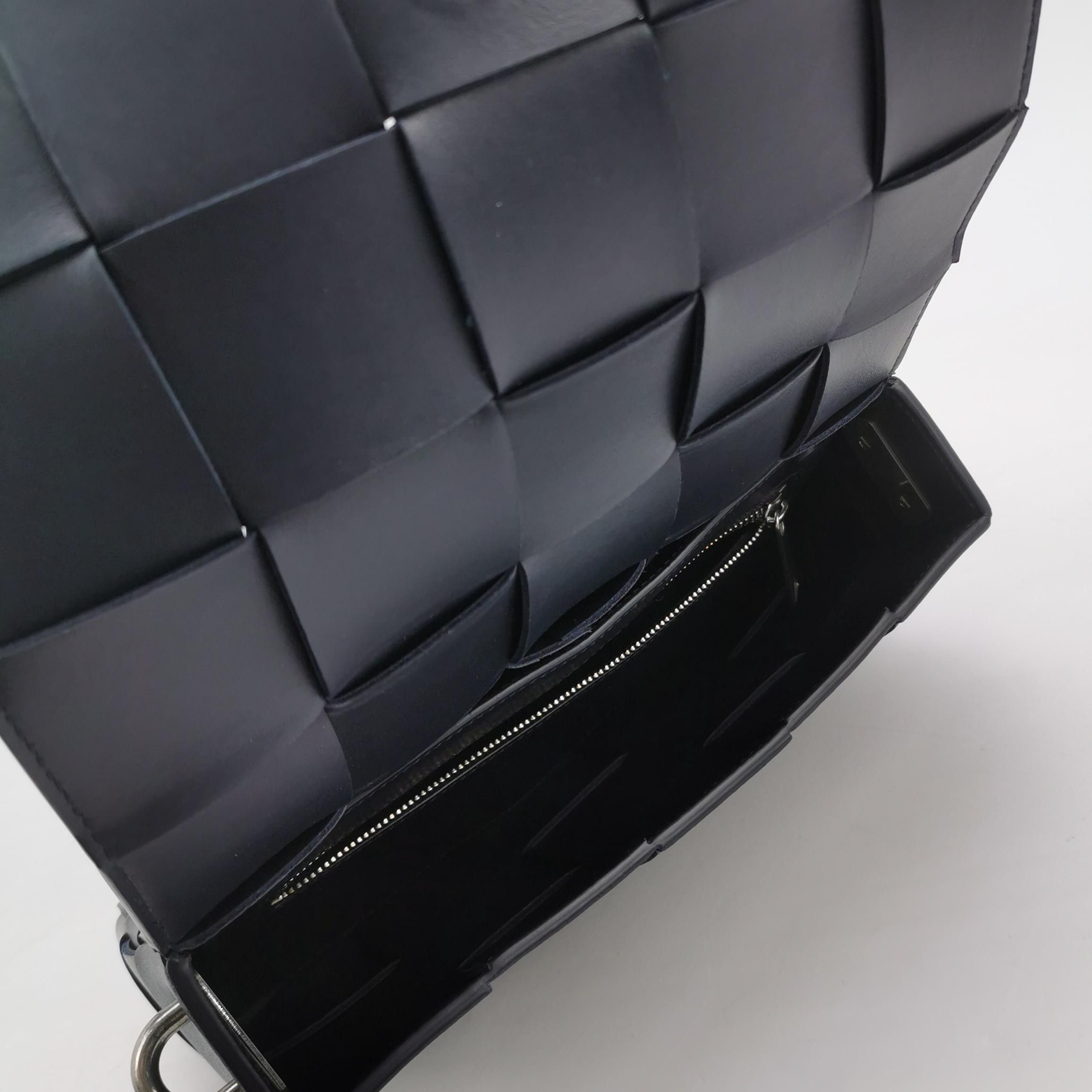 Bottega Veneta Bottega Veneta Women os Shoulder Bags Size ONE SIZE - 8 Thumbnail