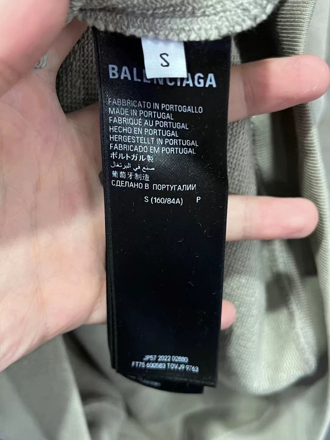 Balenciaga Balenciaga Distressed Logo Hoodie Size S Size US S / EU 44-46 / 1 - 5 Thumbnail