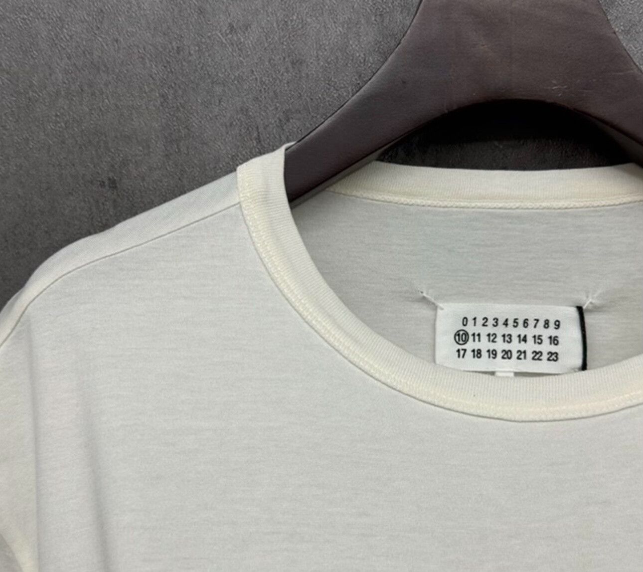 Maison Margiela Maison Margiela Reversed Logo T-Shirt Size M Size US M / EU 48-50 / 2 - 4 Thumbnail