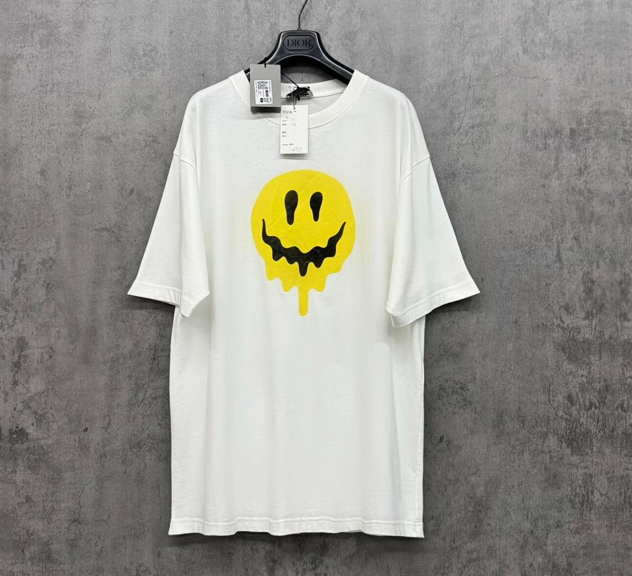 Balenciaga Balenciaga Smiley Dripping Graphic T-Shirt Size M Size US M / EU 48-50 / 2 - 2 Thumbnail