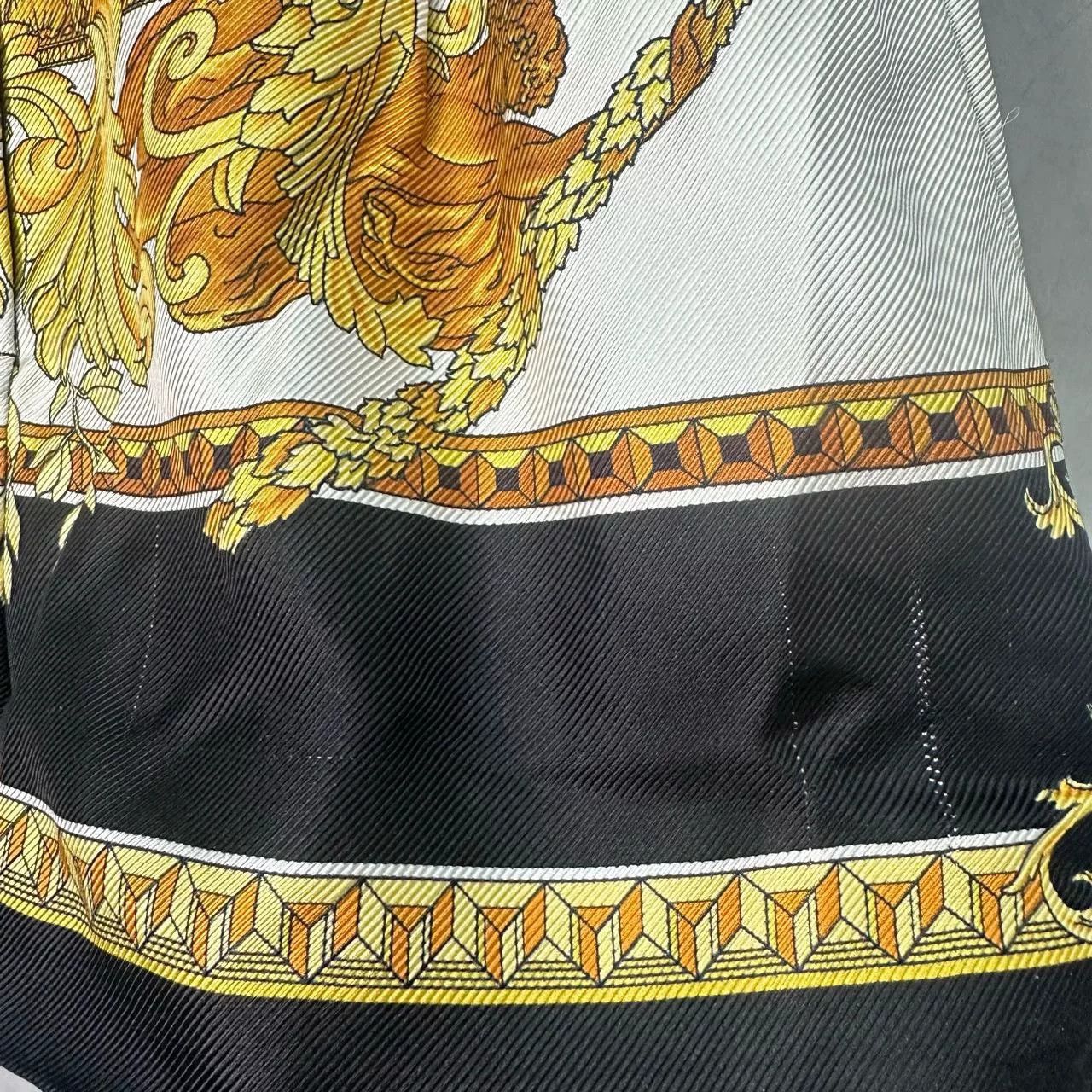 Versace Versace Baroque Print Shorts Size 36 Size 25" / US 0 / IT 36 - 4 Thumbnail