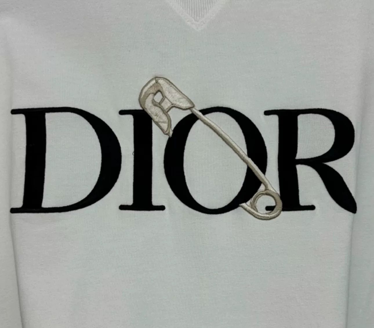 Dior Dior Pin Embroidered T-Shirt Size M Size US M / EU 48-50 / 2 - 3 Thumbnail