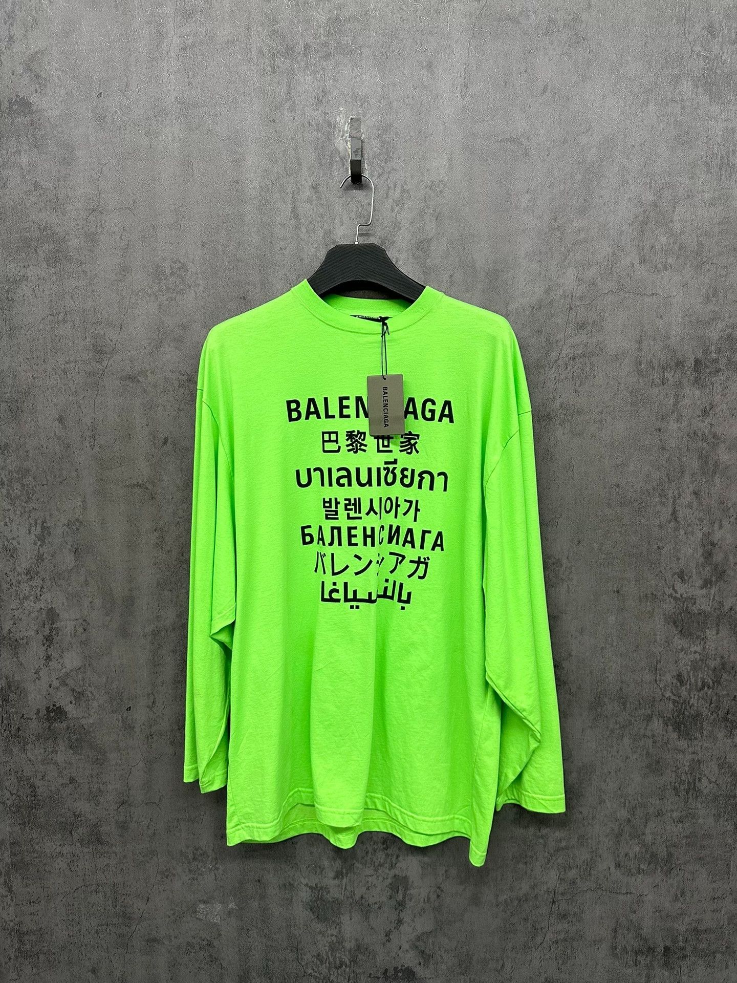 Balenciaga Balenciaga Languages Long Sleeve T-Shirt Size XS Size US XS / EU 42 / 0 - 2 Thumbnail