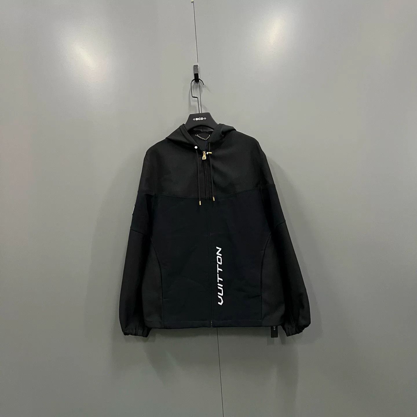 Louis Vuitton Louis Vuitton Beaded Logo Hoodie Size 48 Size US M / EU 48-50 / 2 - 2 Thumbnail