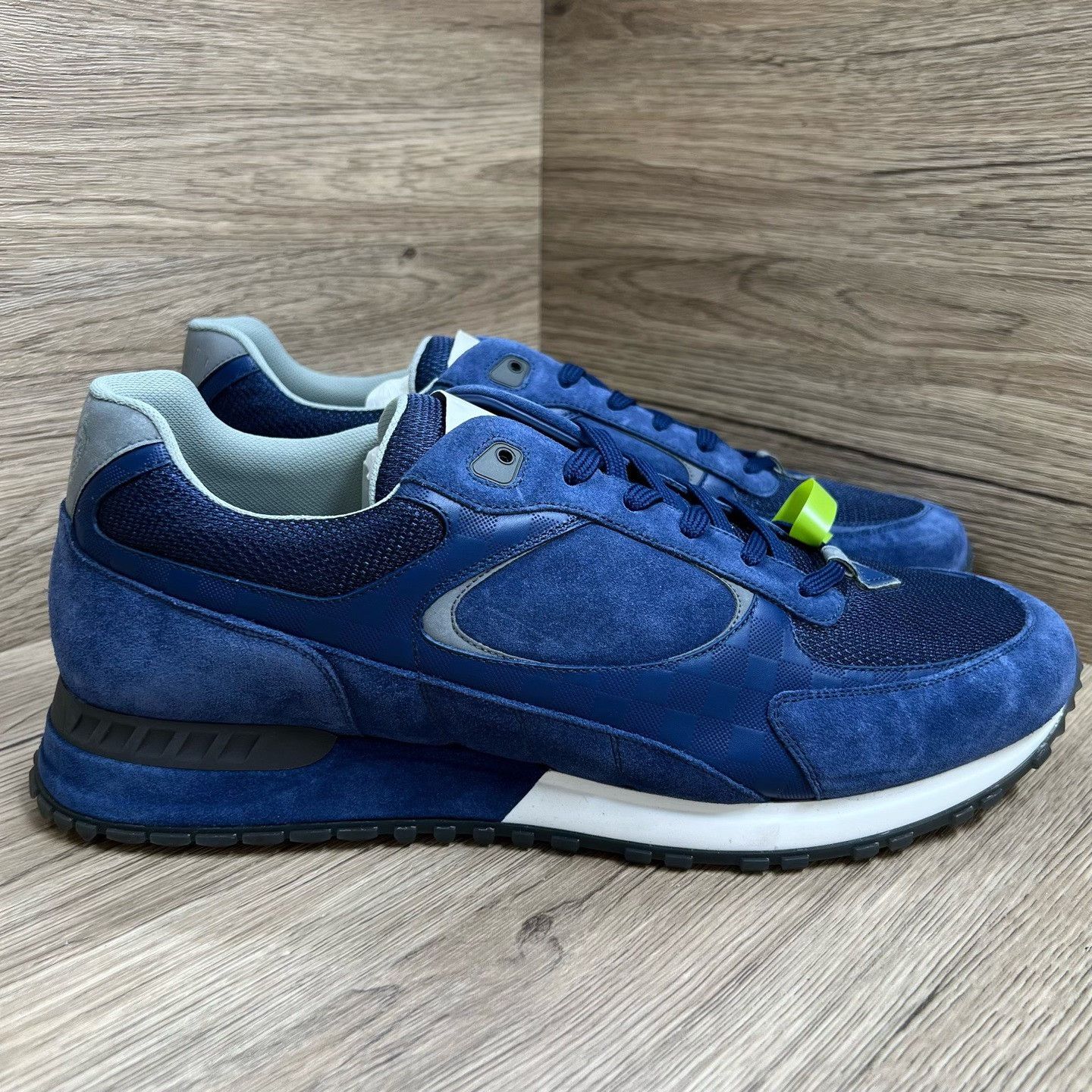 Louis Vuitton Louis Vuitton Run Away Blue Damier Sneakers Size 10 Size US 10 / EU 43 - 5 Thumbnail