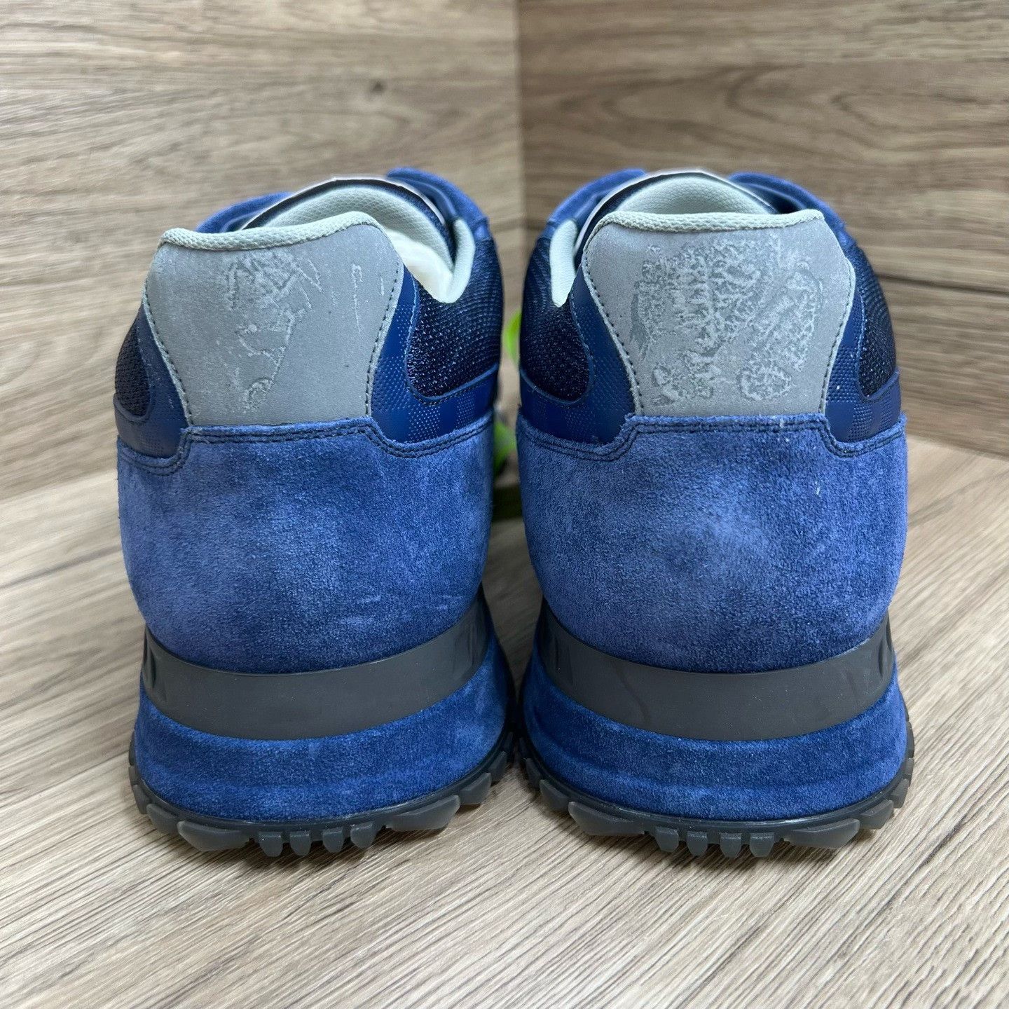 Louis Vuitton Louis Vuitton Run Away Blue Damier Sneakers Size 10 Size US 10 / EU 43 - 4 Thumbnail