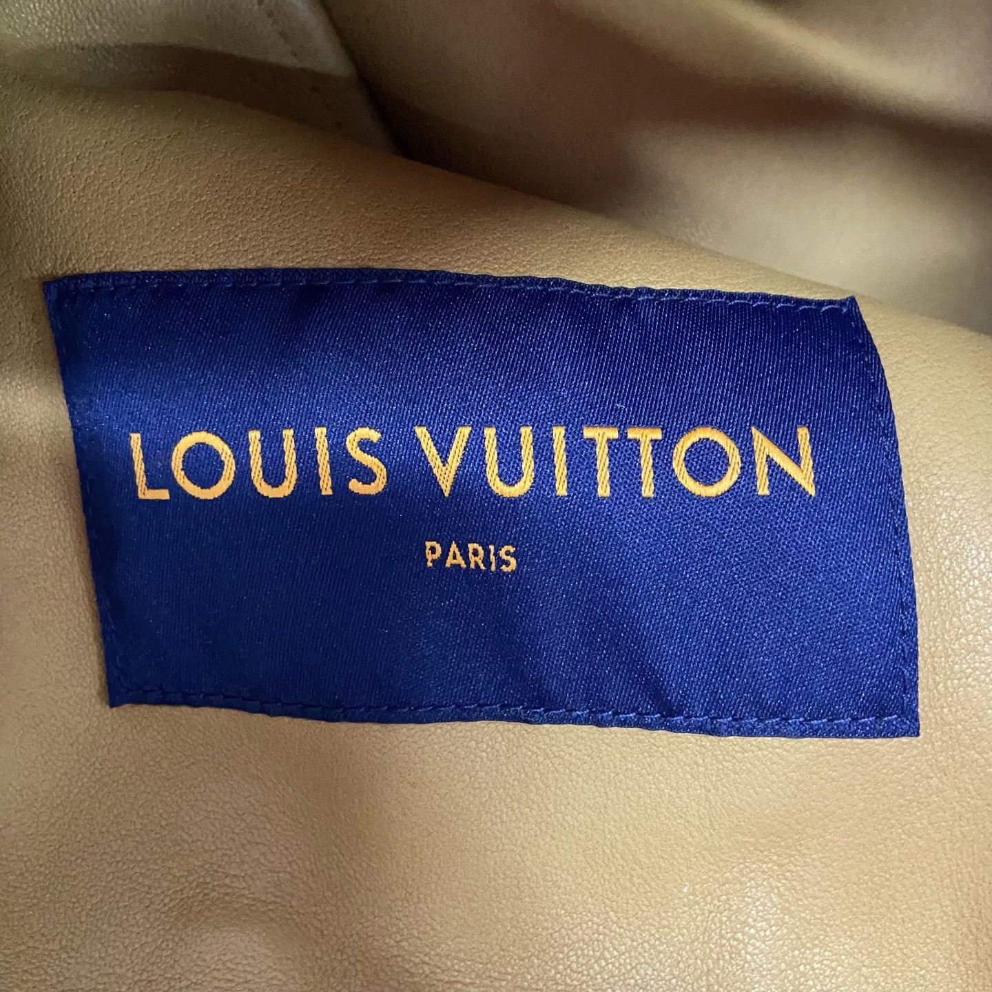 Louis Vuitton Louis Vuitton Suede Jacket Size 44 Size US S / EU 44-46 / 1 - 5 Thumbnail