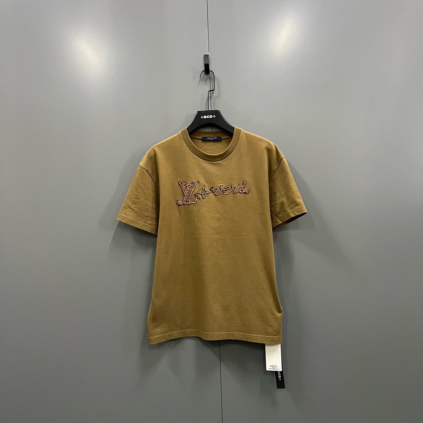 Louis Vuitton Louis Vuitton Embroidered Logo T-Shirt Size M Size US M / EU 48-50 / 2 - 2 Thumbnail