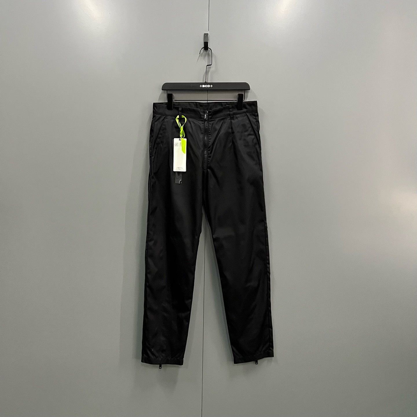 Prada Prada Nylon Zip Hem Pants Black Size 46 Size US 30 / EU 46 - 2 Thumbnail