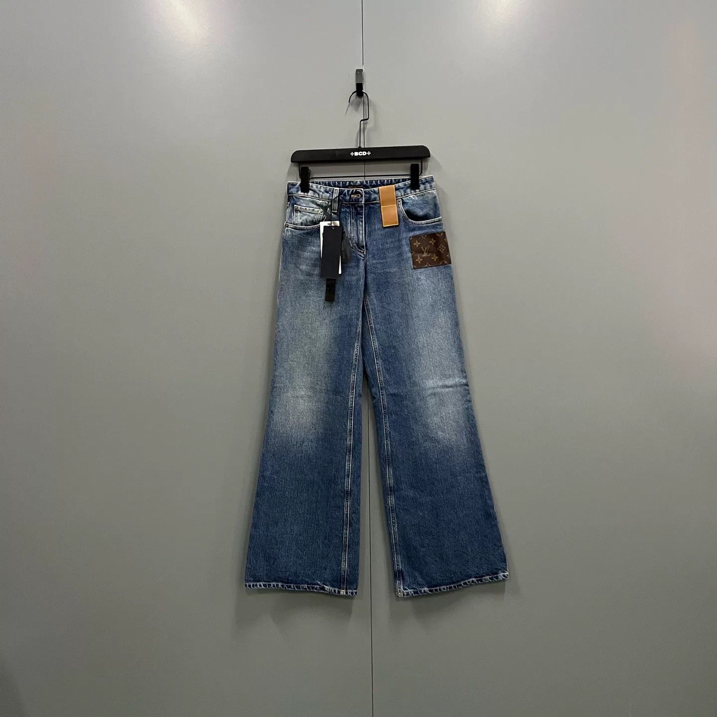 Louis Vuitton Louis Vuitton Monogram Patch Jeans Size 36 Size 25" / US 0 / IT 36 - 2 Thumbnail