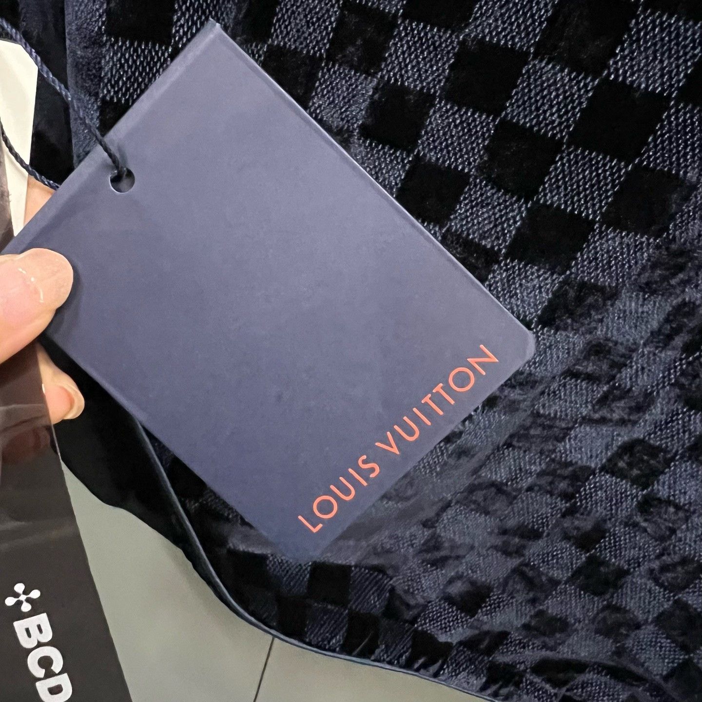 Louis Vuitton Louis Vuitton Damier Velvet Shirt Size M Size US M / EU 48-50 / 2 - 6 Thumbnail