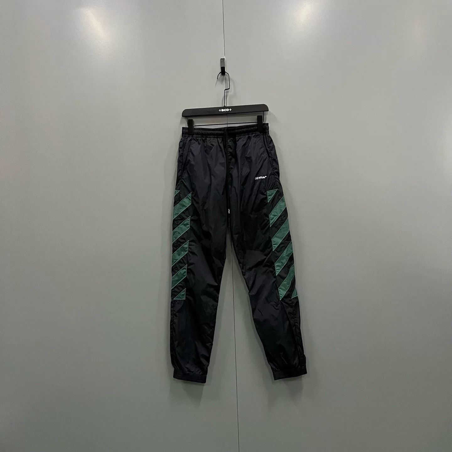 Off-White Off-White Diagonal Stripe Sweatpants Size M Size US 32 / EU 48 - 2 Thumbnail