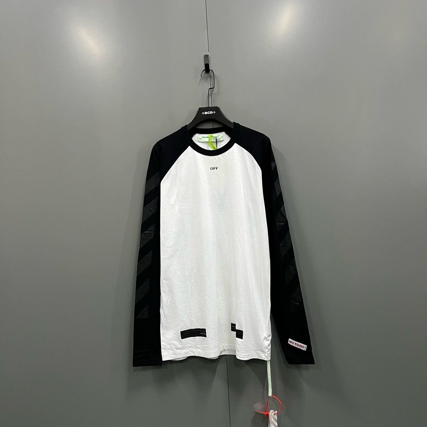 Off-White Off-White Brush Arrow Long Sleeve T-Shirt Size L Size US L / EU 52-54 / 3 - 2 Thumbnail
