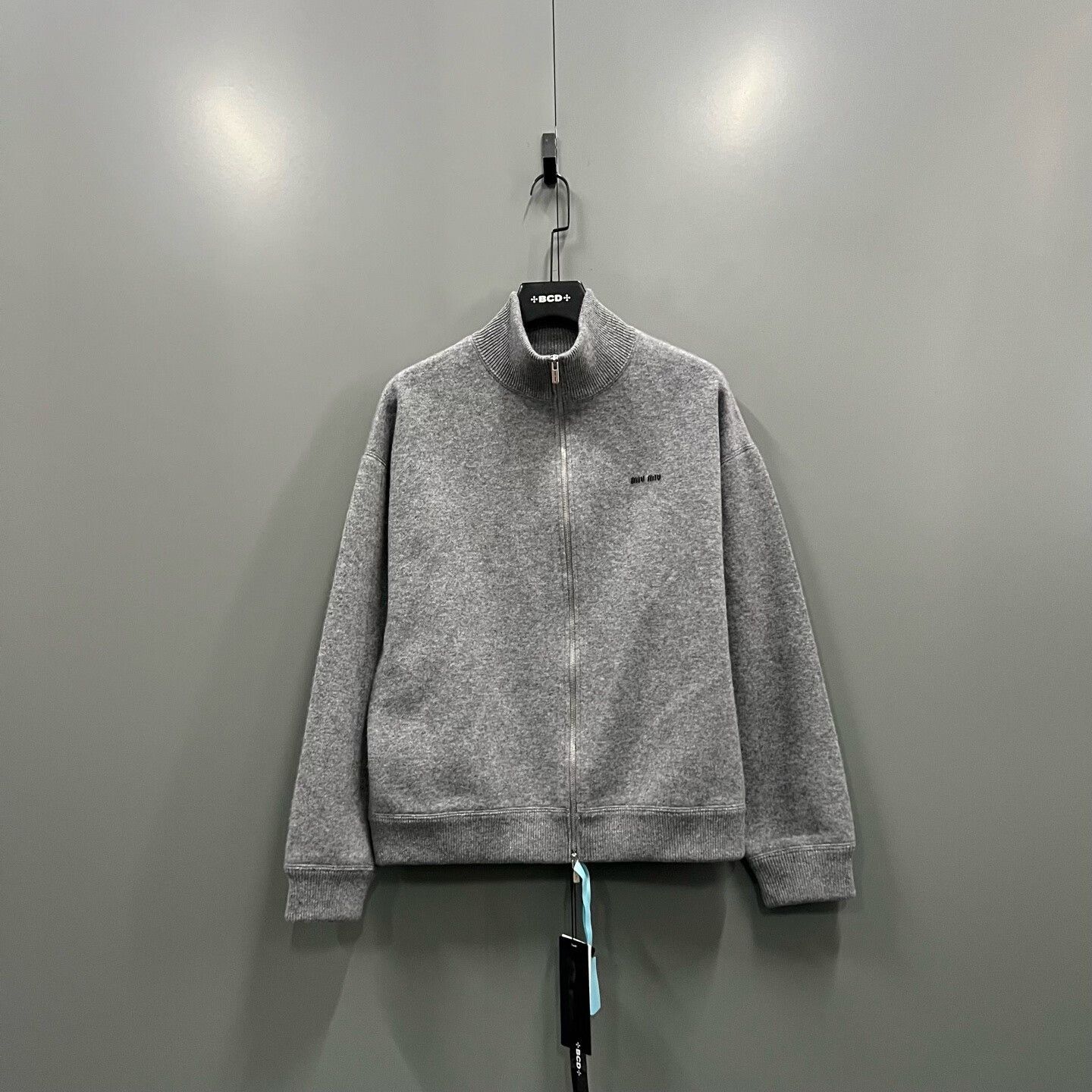 Miu Miu Miu Miu Cashmere Zip-Up Sweater Size 36 Size XS / US 0-2 / IT 36-38 - 2 Thumbnail