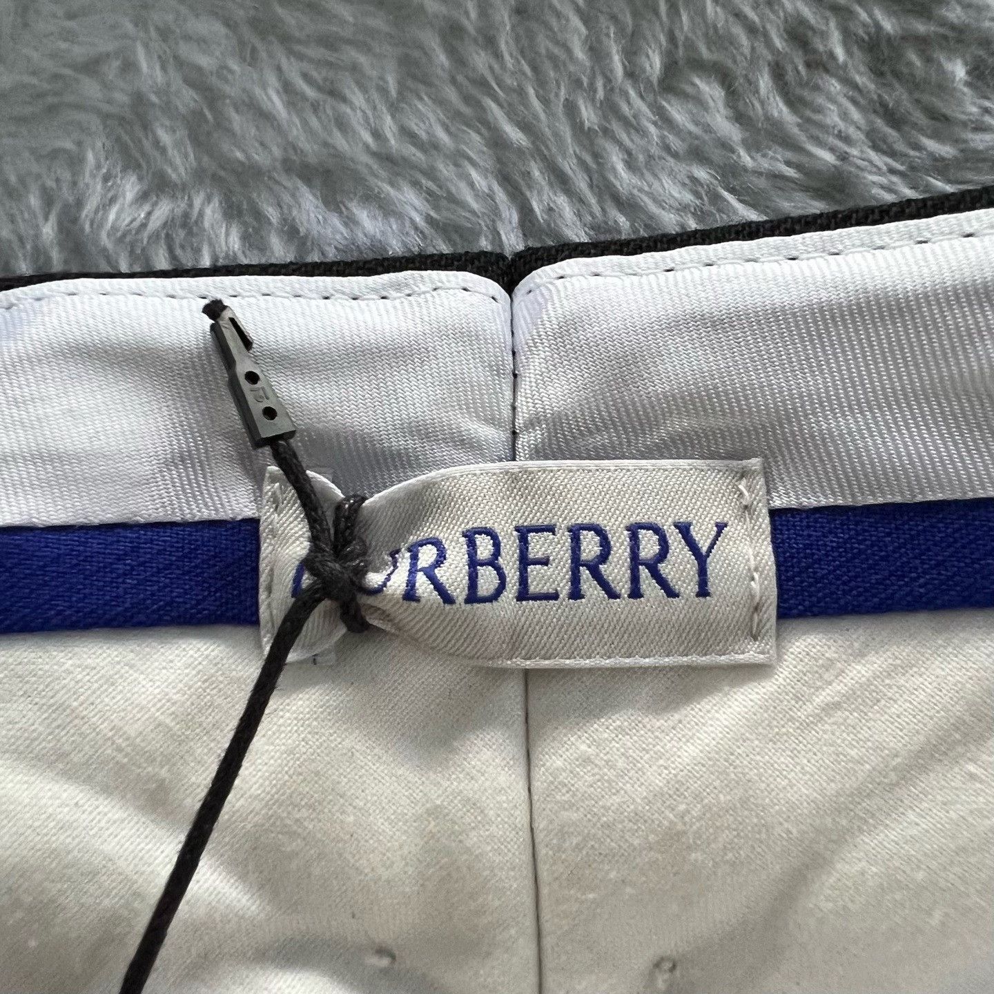 Burberry Burberry Virgin Wool Trousers Size 32 Size US 32 / EU 48 - 4 Thumbnail
