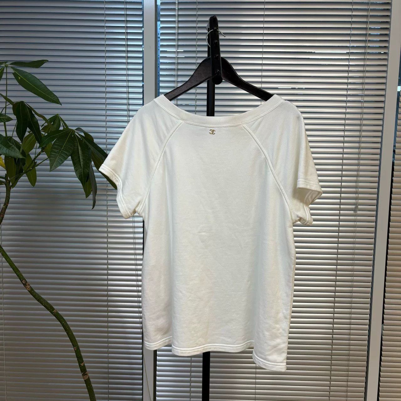 Chanel Chanel Laurel CC Logo Short Sleeve T-Shirt Size L Size L / US 10 / IT 46 - 3 Thumbnail