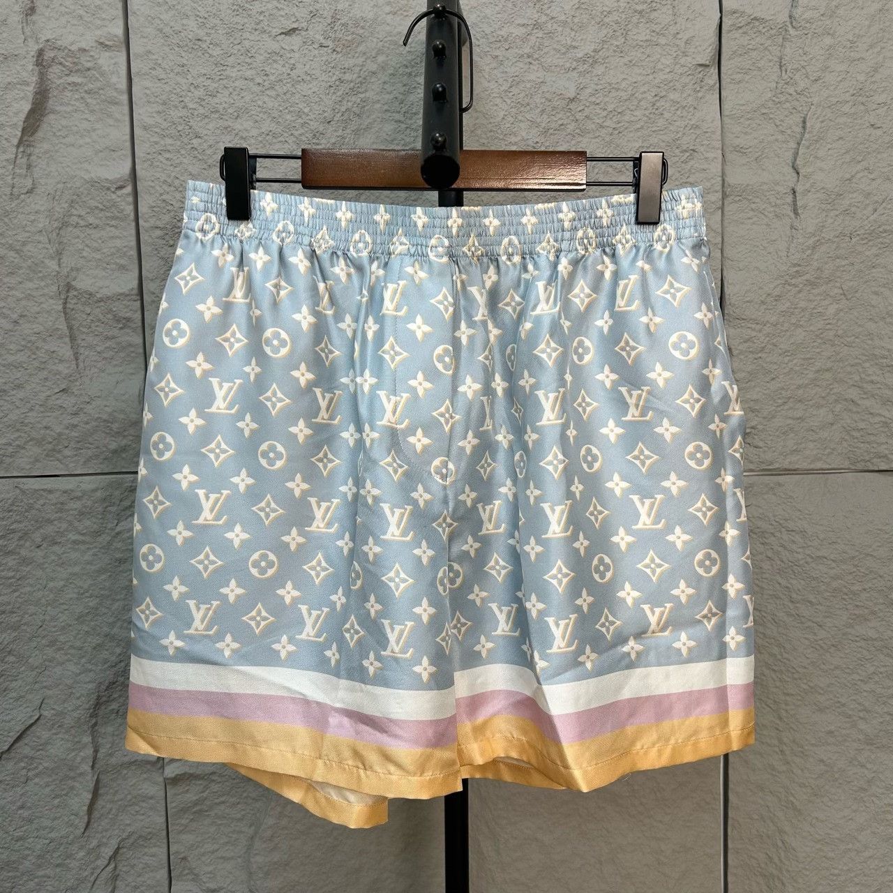 Louis Vuitton Louis Vuitton Monogram Shorts Size 38 Size 27" / US 4 / IT 40 - 2 Thumbnail
