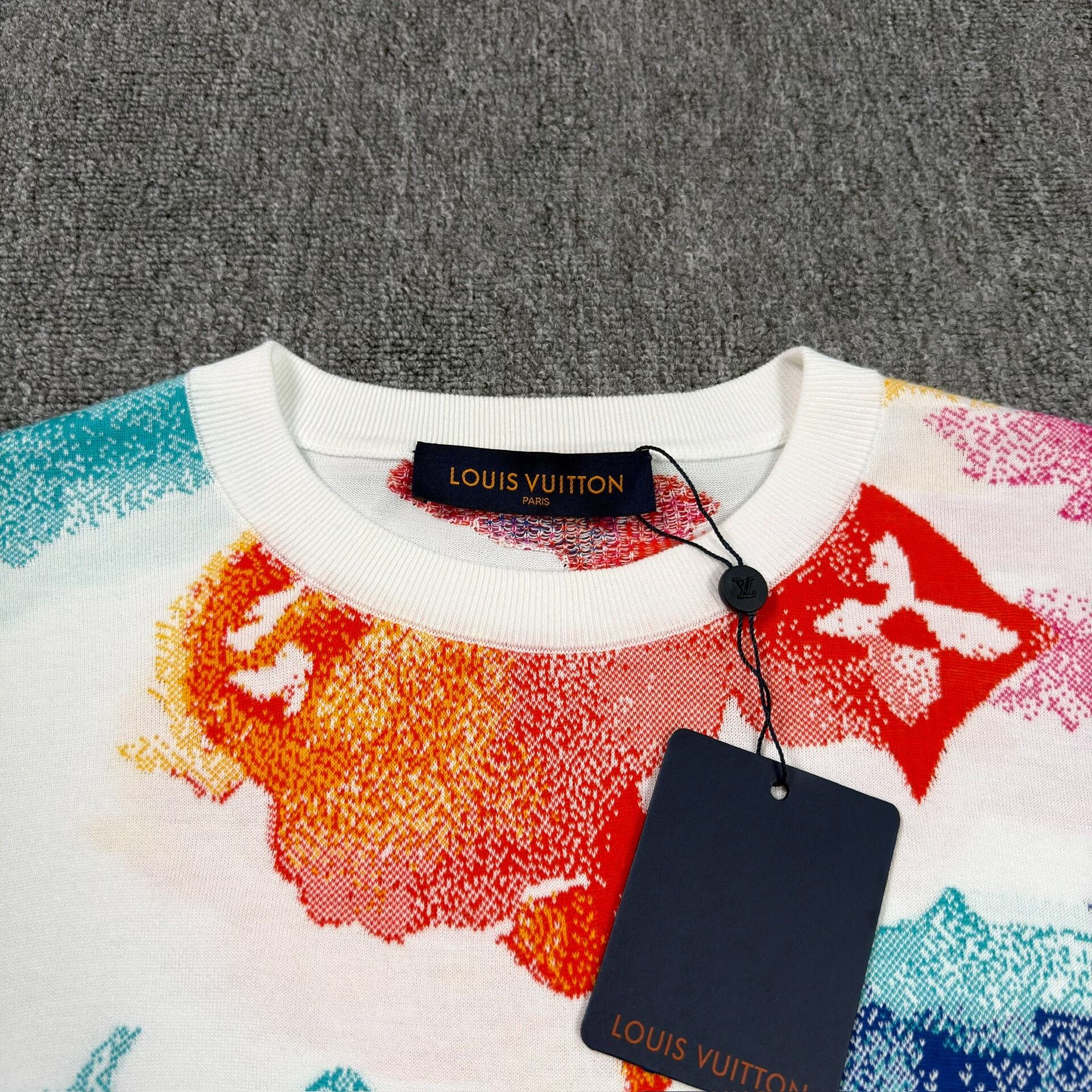 Louis Vuitton Louis Vuitton Watercolor Monogram T-Shirt Size L Size US L / EU 52-54 / 3 - 4 Thumbnail