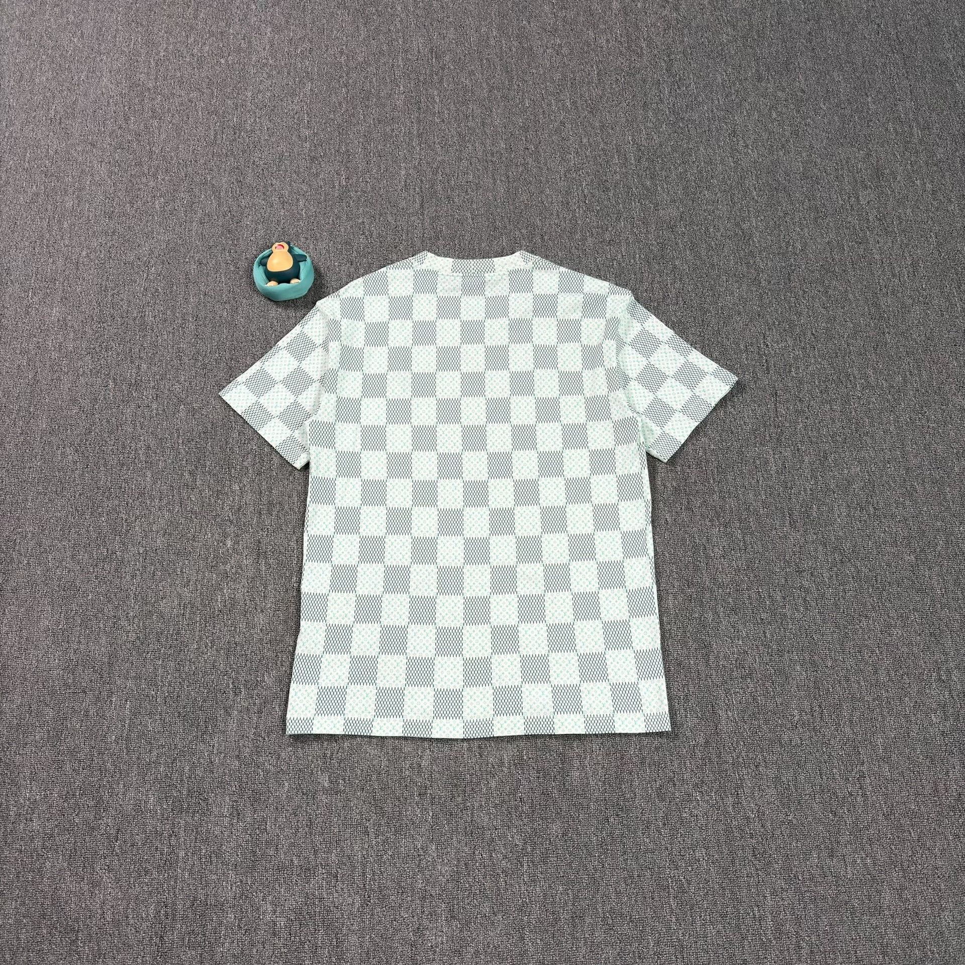 Louis Vuitton Louis Vuitton Damier Check T-Shirt Size M Size US M / EU 48-50 / 2 - 8 Thumbnail