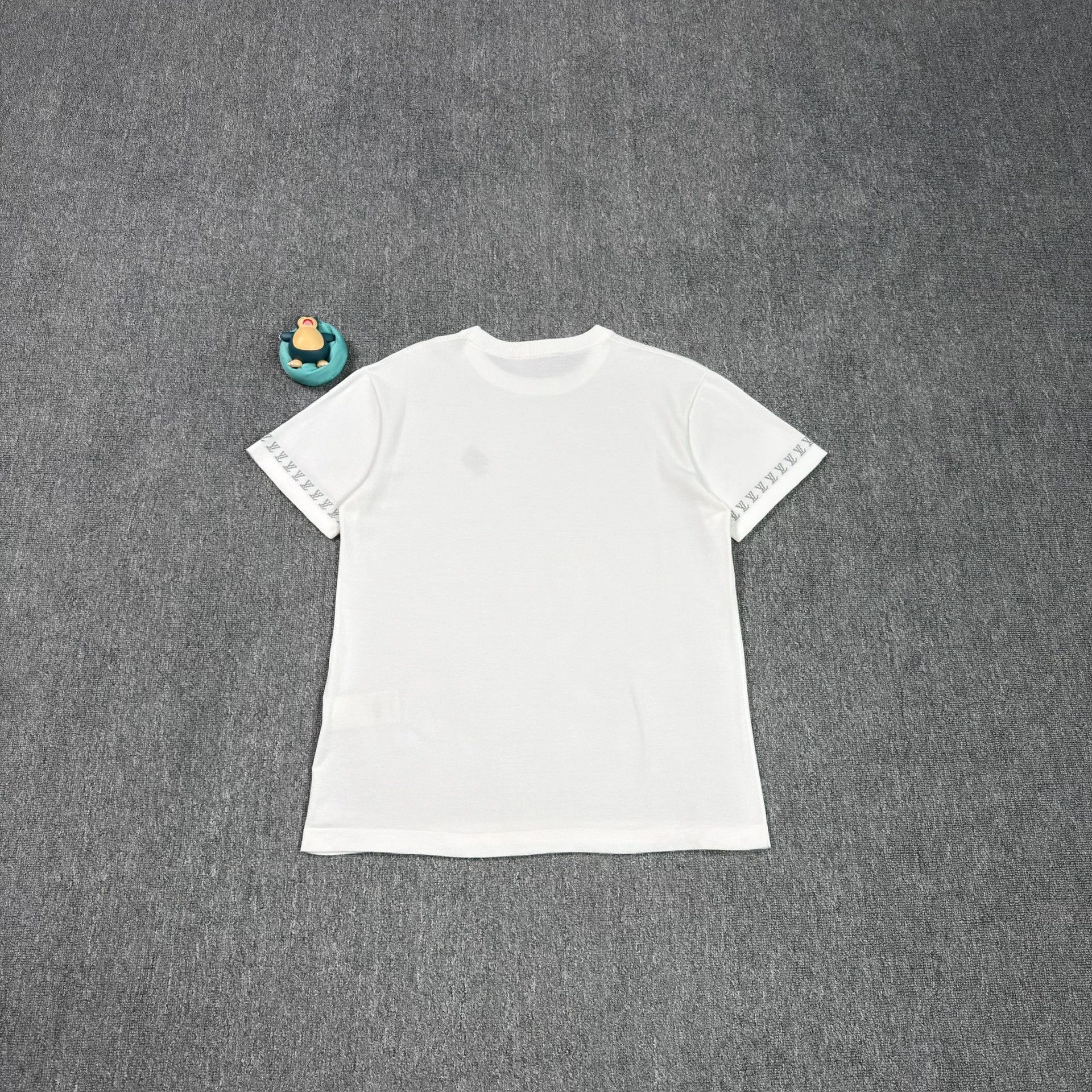Louis Vuitton Louis Vuitton Monogram Cuff Knit T-Shirt Size S Size US S / EU 44-46 / 1 - 3 Thumbnail