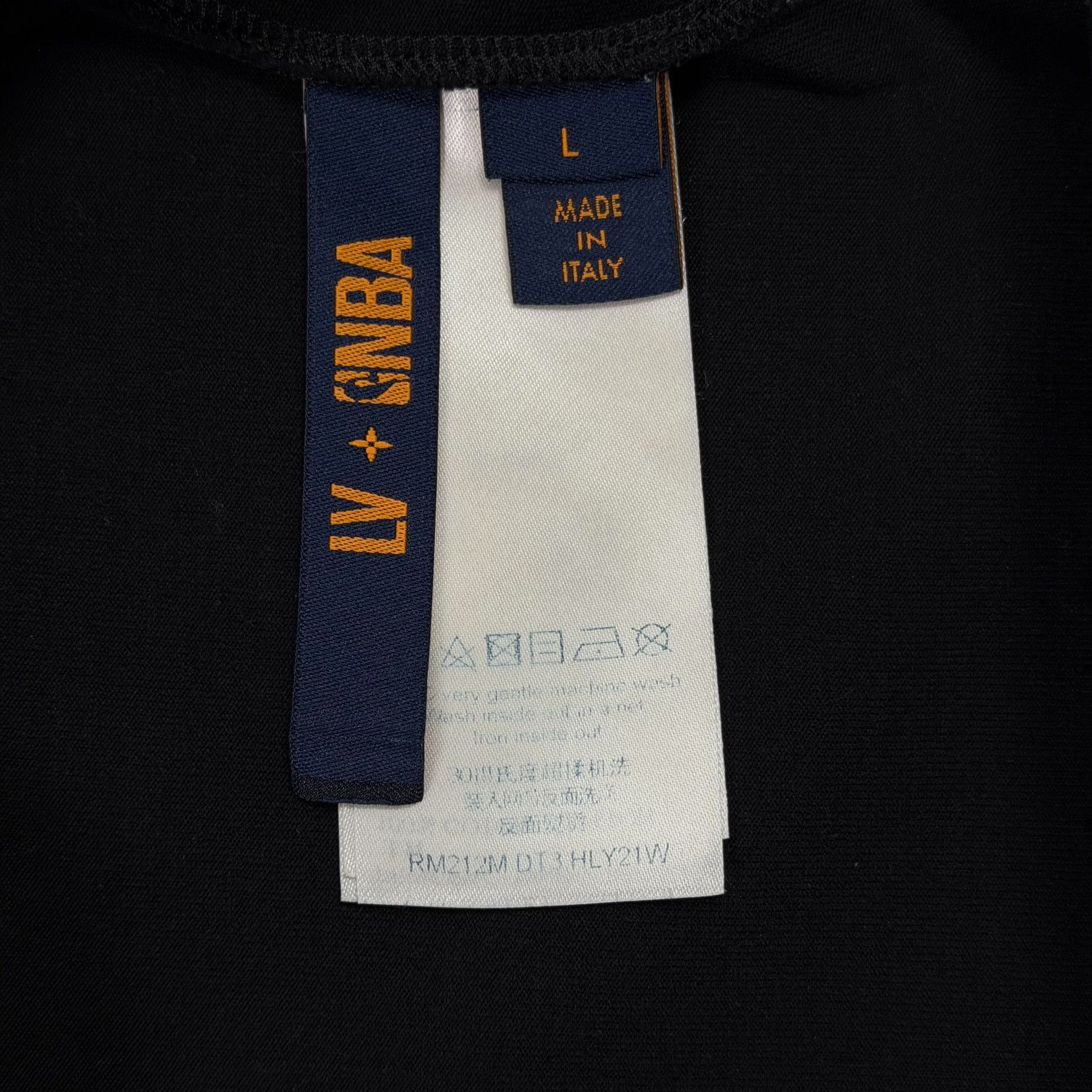 Louis Vuitton Louis Vuitton x NBA Embroidered Logo T-Shirt Size L Size US L / EU 52-54 / 3 - 8 Thumbnail