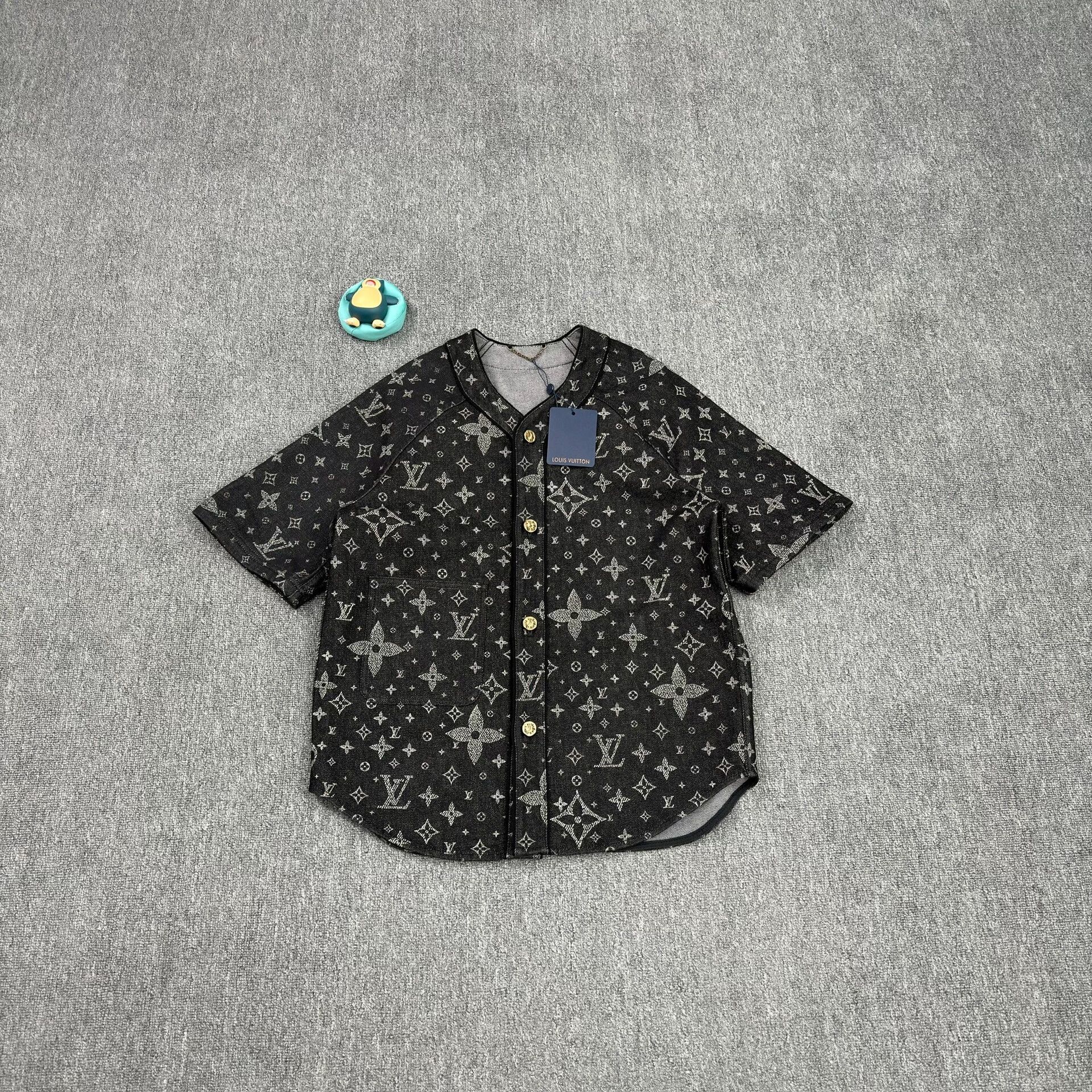 Louis Vuitton Louis Vuitton Monogram Short Sleeve Shirt Size M Size US M / EU 48-50 / 2 - 2 Thumbnail