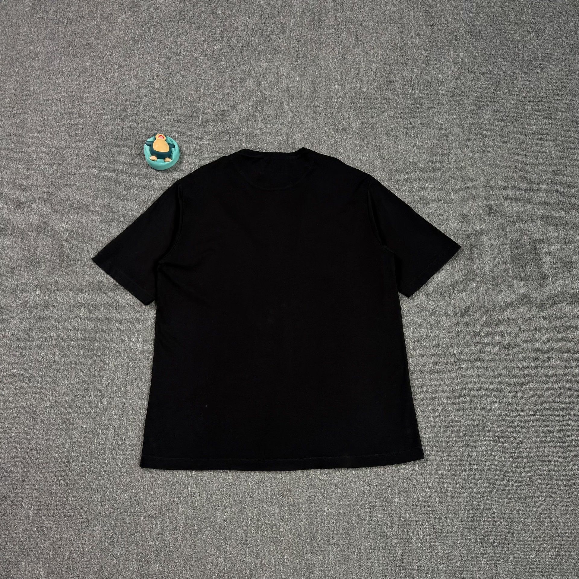 Prada Prada Triangle Logo Short Sleeve T-Shirt Size XXL Size US XXL / EU 58 / 5 - 3 Thumbnail