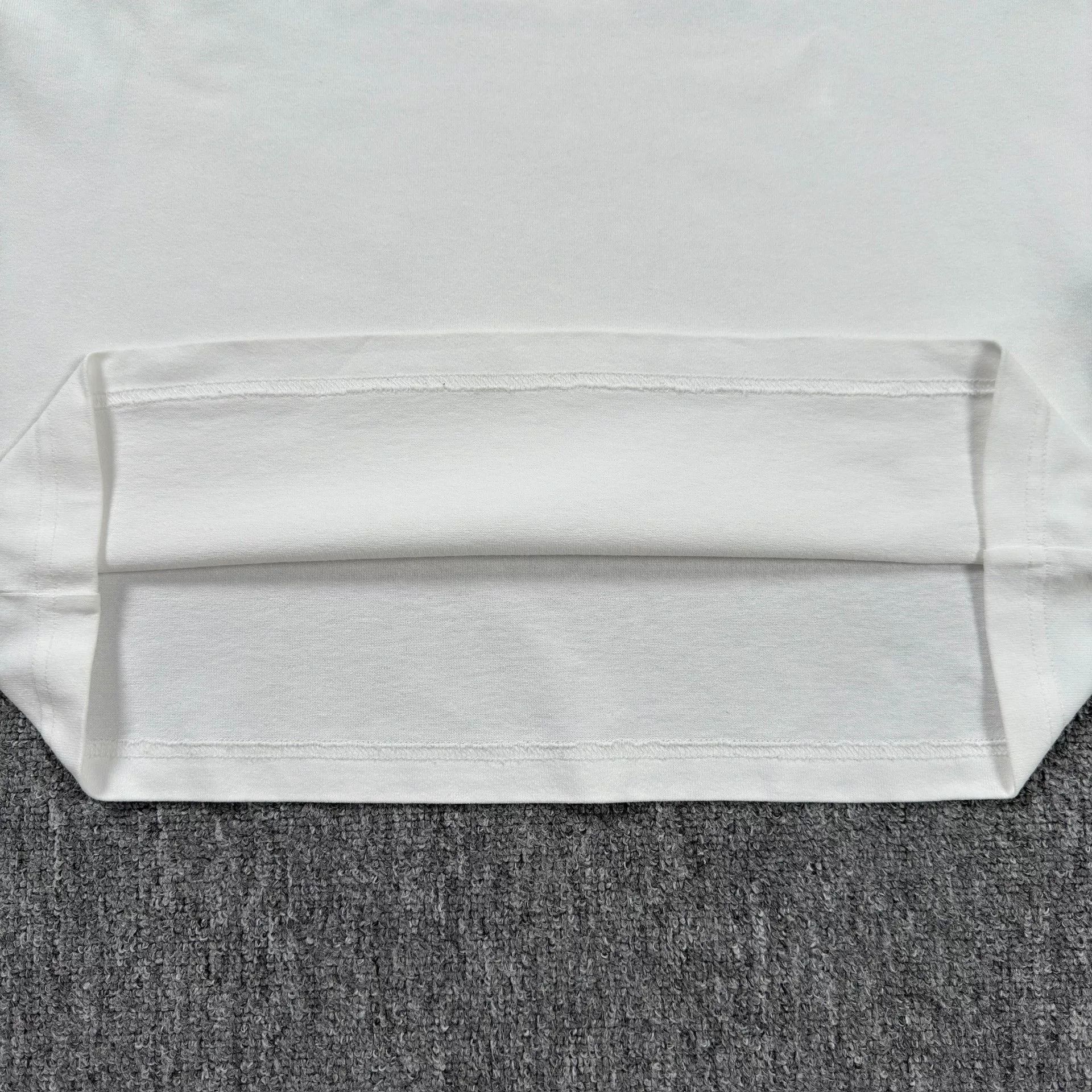 Louis Vuitton Louis Vuitton Do A Kickflip T-Shirt Size M Size US M / EU 48-50 / 2 - 8 Thumbnail