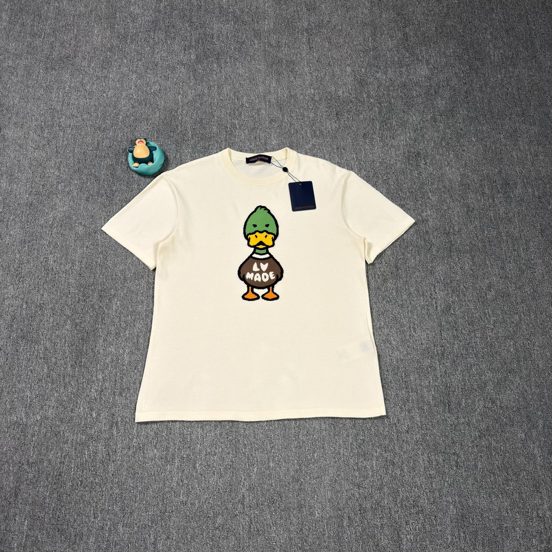 Louis Vuitton Louis Vuitton x Nigo Duck Graphic T-Shirt Size M Size US M / EU 48-50 / 2 - 2 Thumbnail