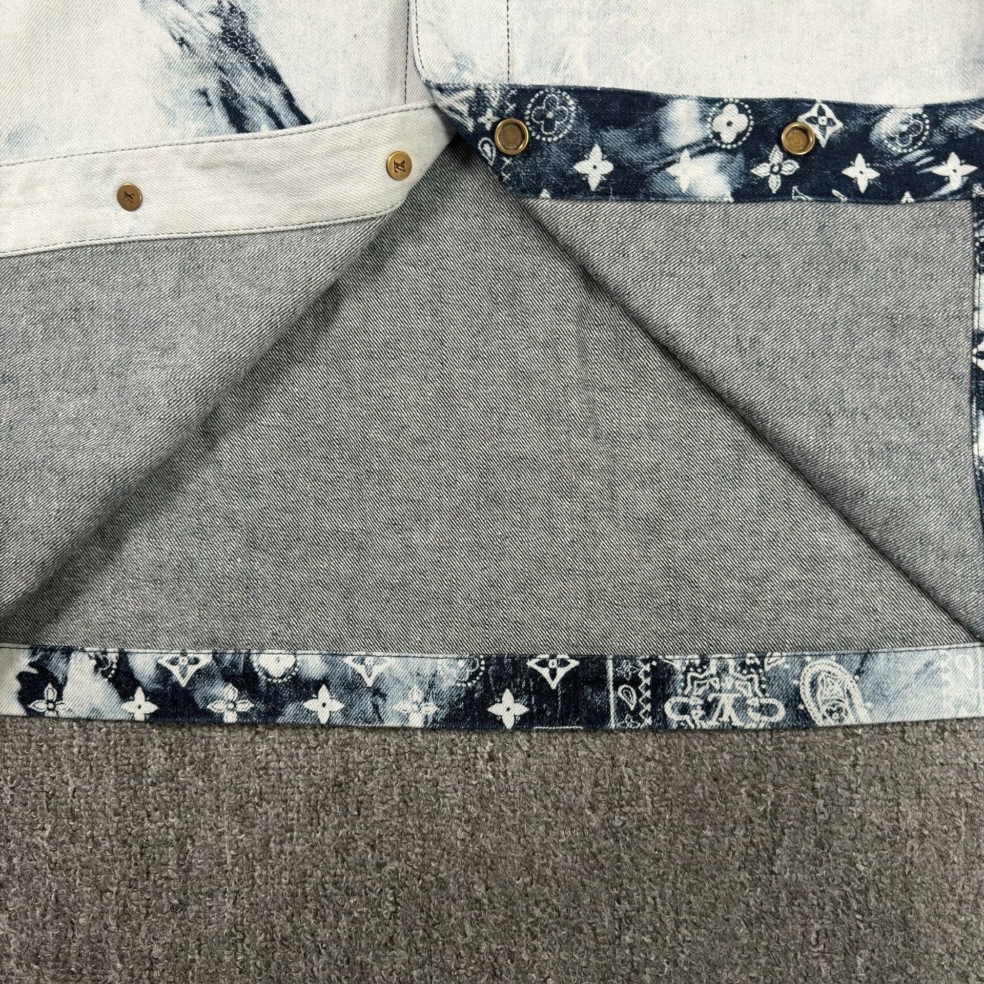 Louis Vuitton Louis Vuitton Monogram Bandana Denim Shirt Size M Size US M / EU 48-50 / 2 - 6 Thumbnail
