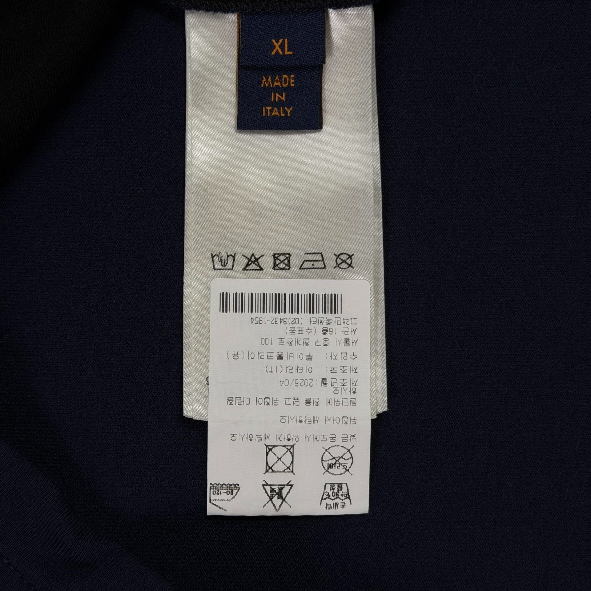 Louis Vuitton Louis Vuitton Graphic Embroidered T-Shirt Navy XL Size US XL / EU 56 / 4 - 7 Thumbnail