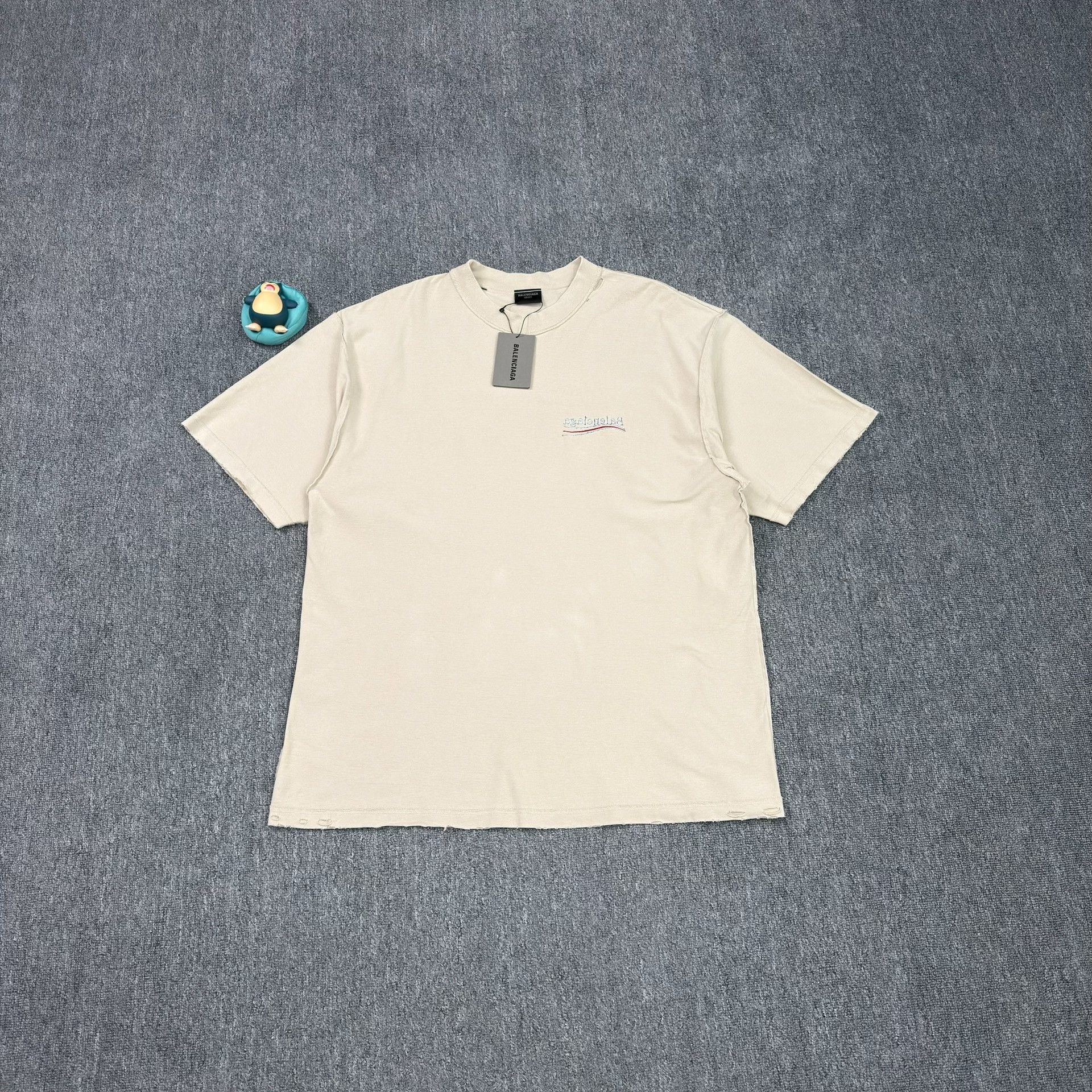 Balenciaga Balenciaga Embroidered Logo T-Shirt Size L Size US L / EU 52-54 / 3 - 2 Thumbnail