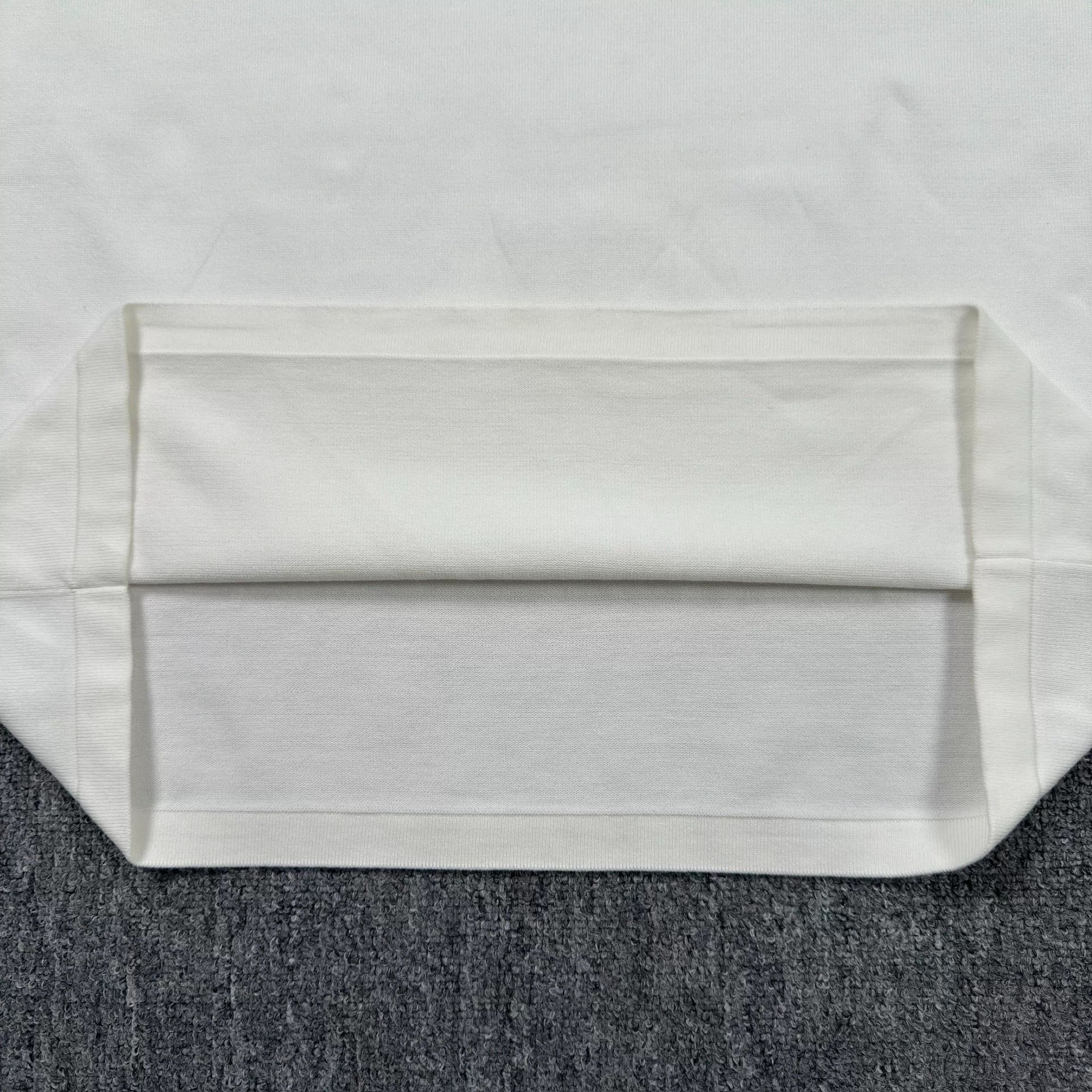 Louis Vuitton Louis Vuitton Leather Patch T-Shirt Size M Size US M / EU 48-50 / 2 - 5 Thumbnail