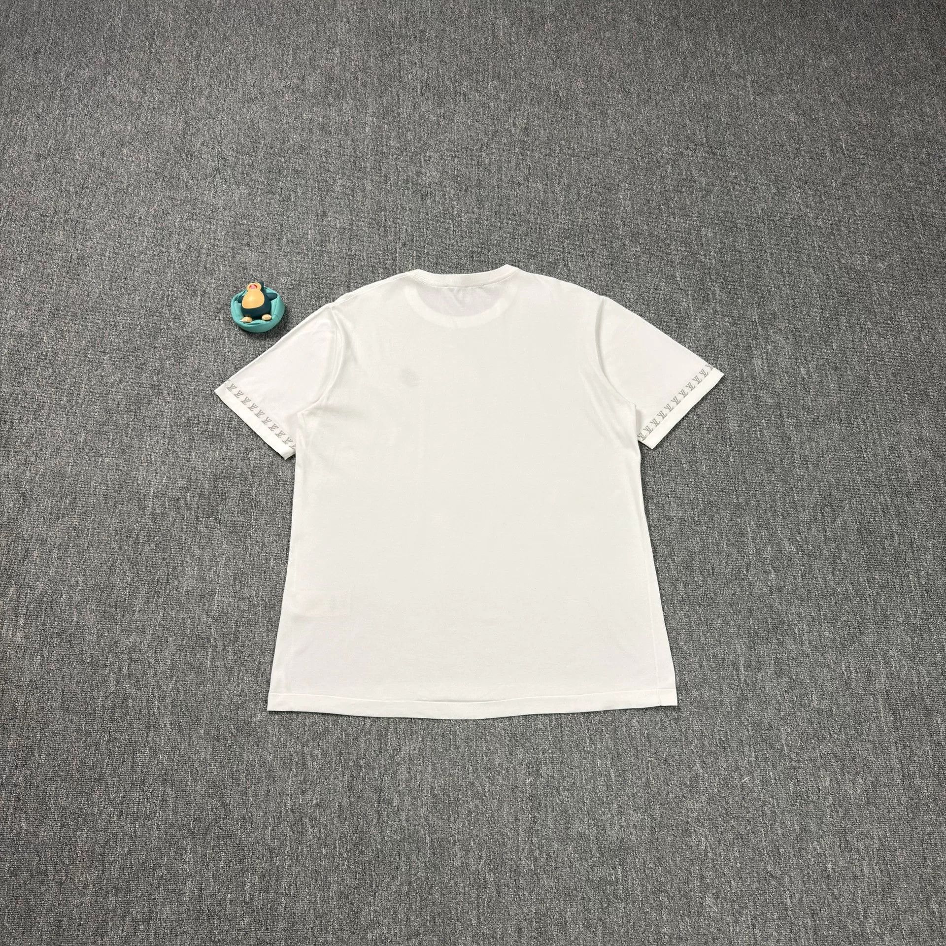 Louis Vuitton Louis Vuitton LV Pattern Trim T-Shirt Size US XXL Size US XXL / EU 58 / 5 - 8 Thumbnail