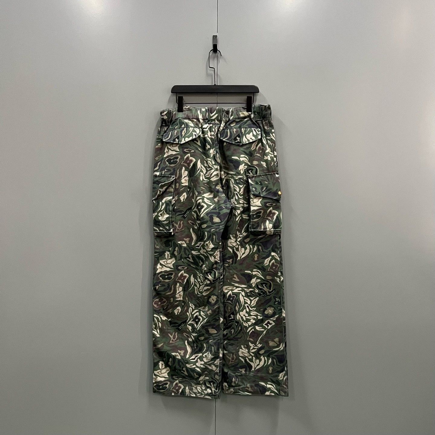 Louis Vuitton Louis Vuitton x Nigo Camouflage Cargo Pants Size 36 Size US 36 / EU 52 - 3 Thumbnail