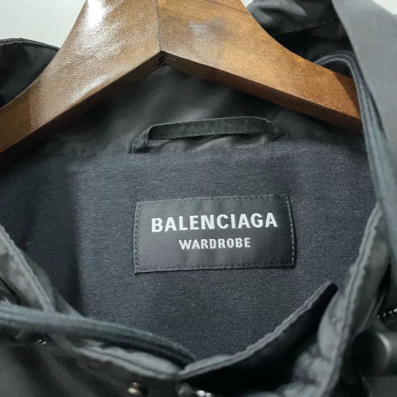 Balenciaga Balenciaga Metal Logo Coach Jacket Size M Size US M / EU 48-50 / 2 - 7 Thumbnail