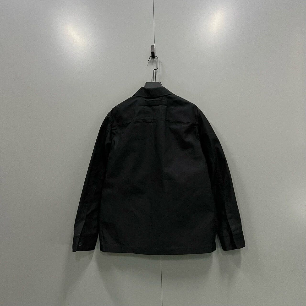 1017 ALYX 9SM 1017 ALYX 9SM Sphere Logo Officer Jacket Size M Size US M / EU 48-50 / 2 - 3 Thumbnail