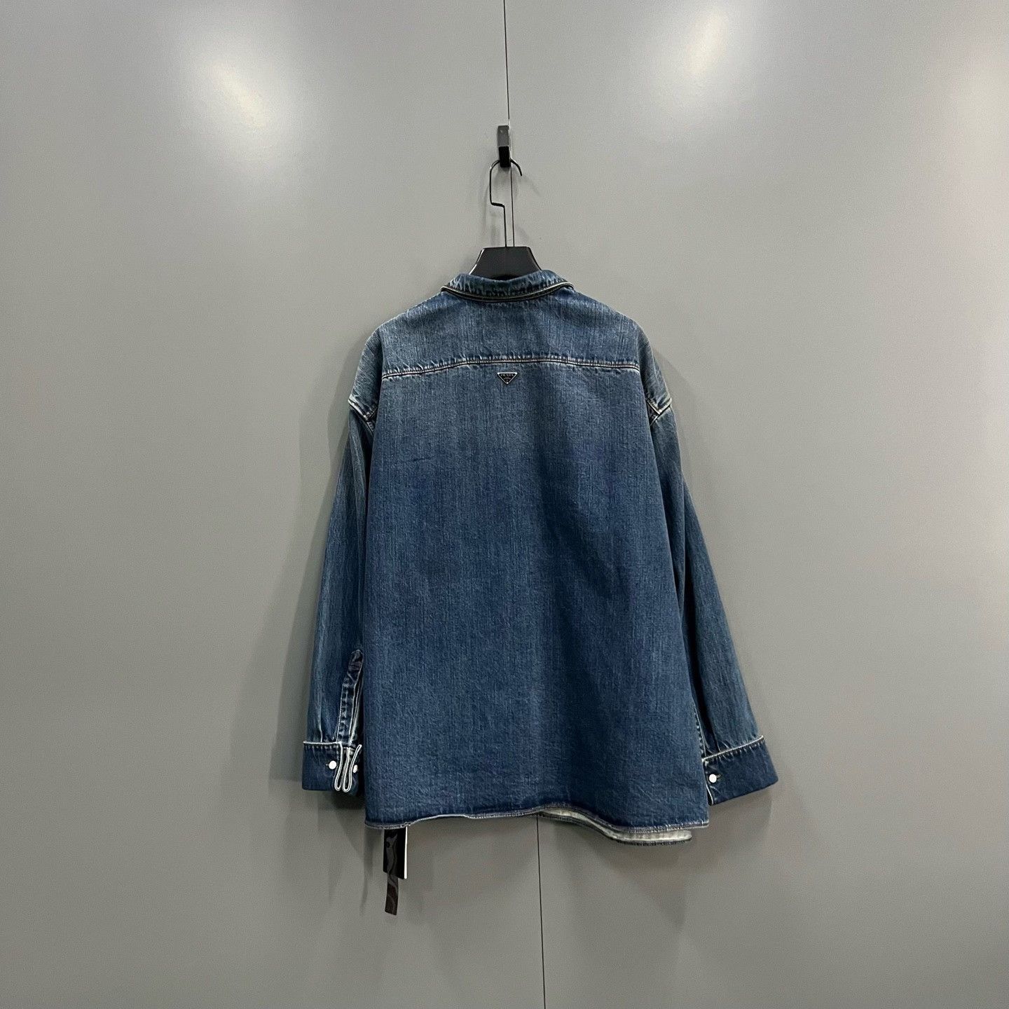 Prada Prada Triangle Logo Denim Shirt Size L Size US L / EU 52-54 / 3 - 3 Thumbnail
