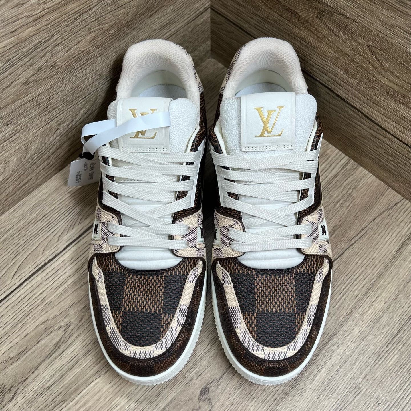 Louis Vuitton Louis Vuitton Damier Trainer Sneakers Size 8 Size US 8 / EU 41 - 4 Thumbnail