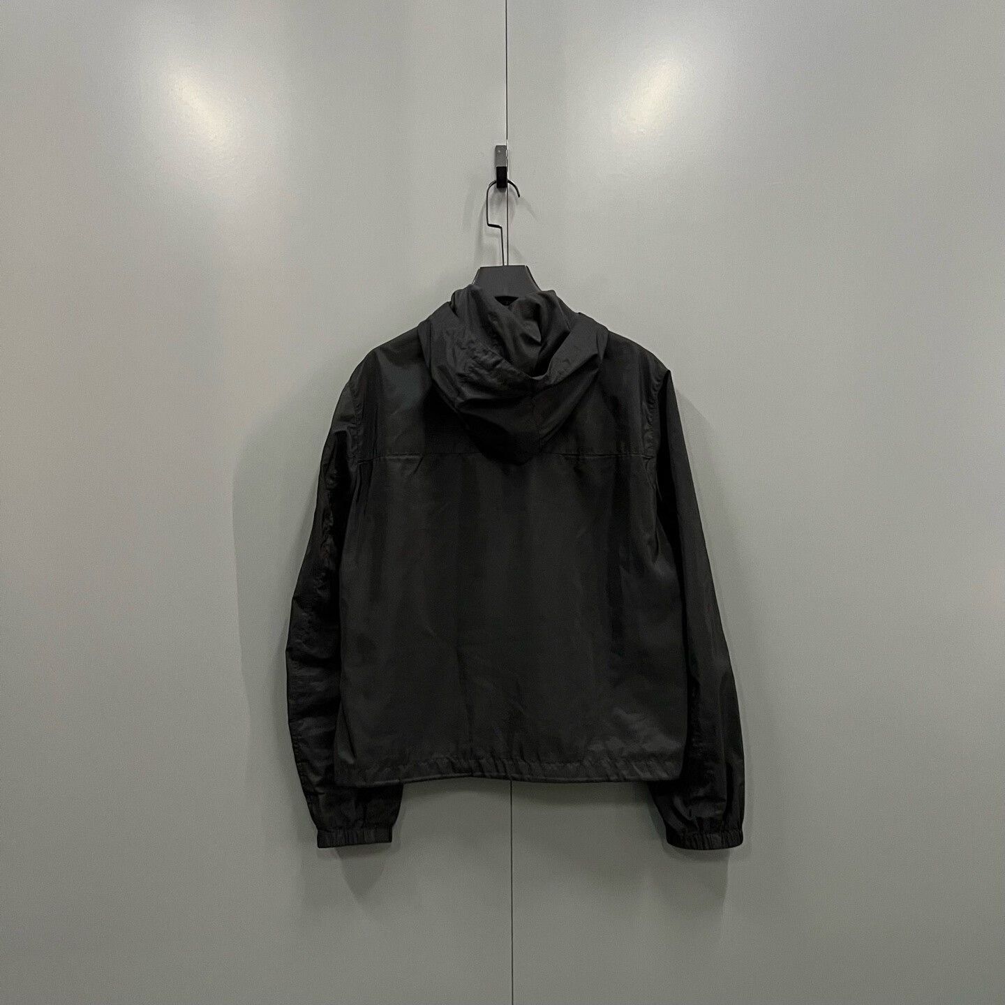 Prada Prada Triangle Logo Hooded Jacket Size L Size US L / EU 52-54 / 3 - 3 Thumbnail