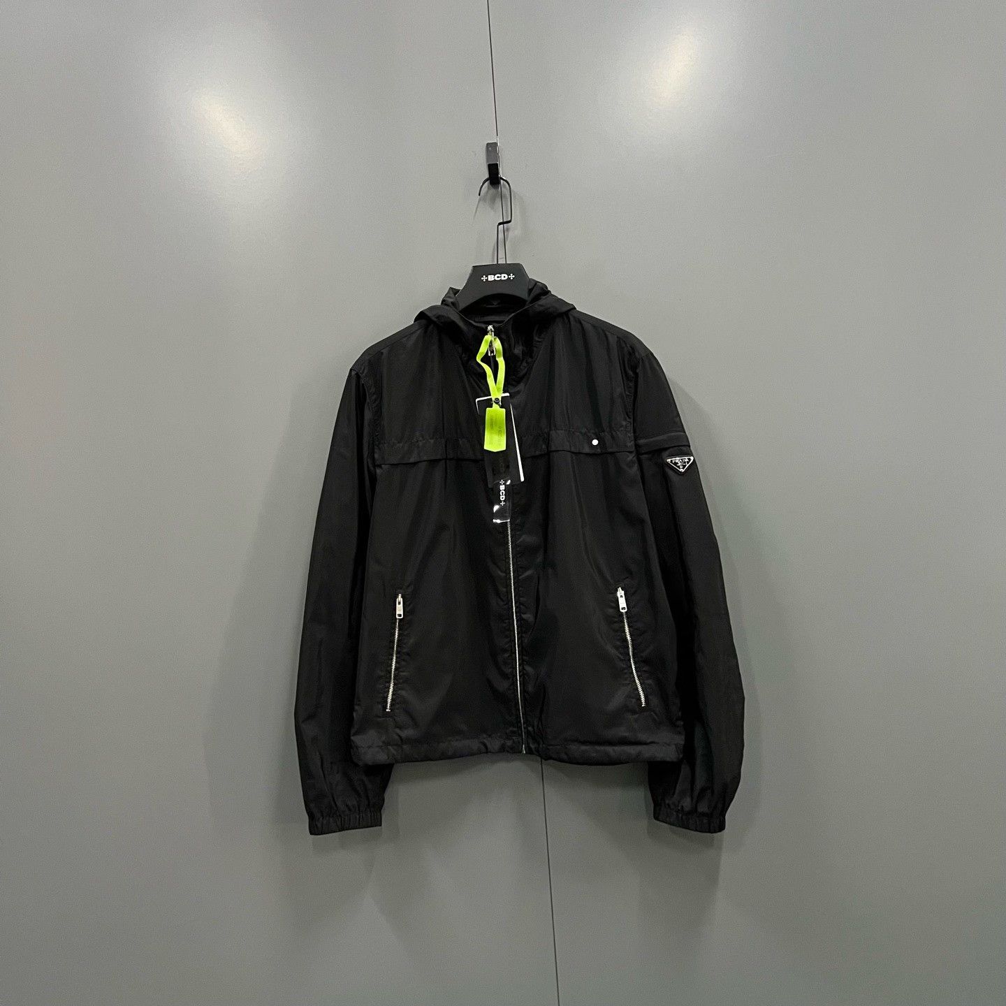 Prada Prada Triangle Logo Hooded Jacket Size L Size US L / EU 52-54 / 3 - 2 Thumbnail