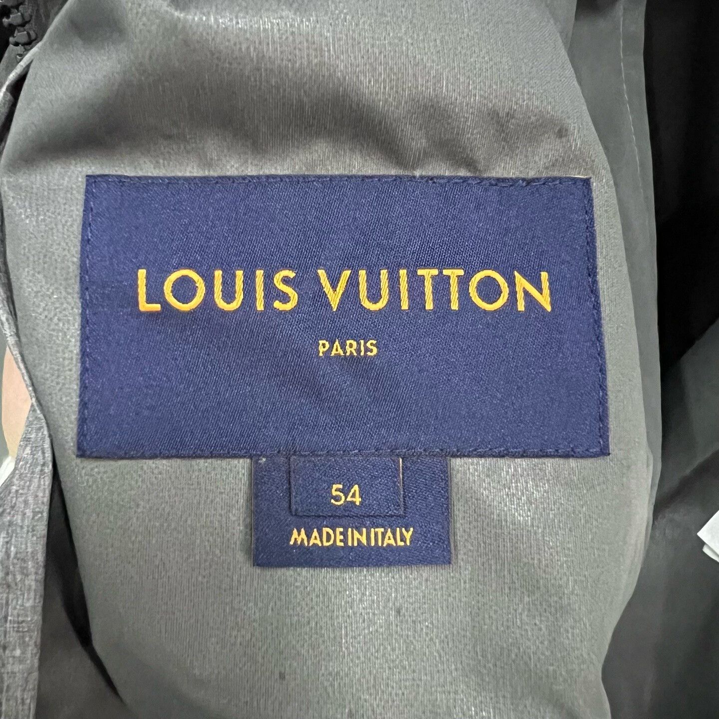 Louis Vuitton Louis Vuitton Logo Patch Hooded Jacket Size XXL Size US XXL / EU 58 / 5 - 5 Thumbnail