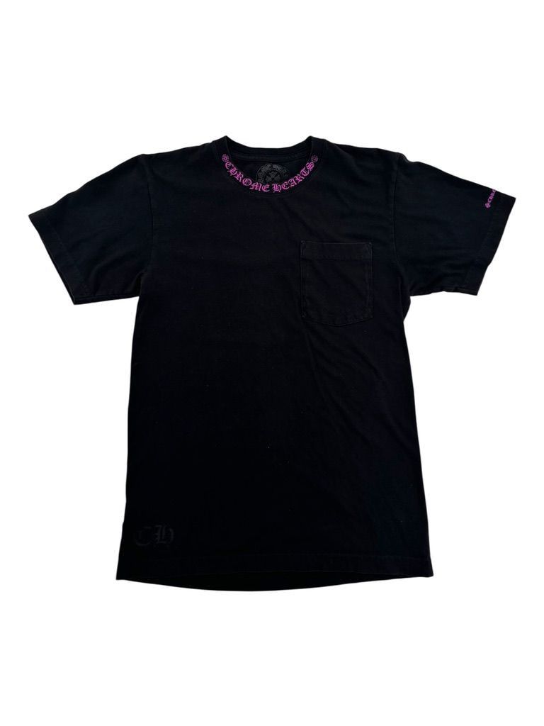 Chrome Hearts Neck Letters Tee Purple Black Size US S / EU 44-46 / 1 - 2 Thumbnail