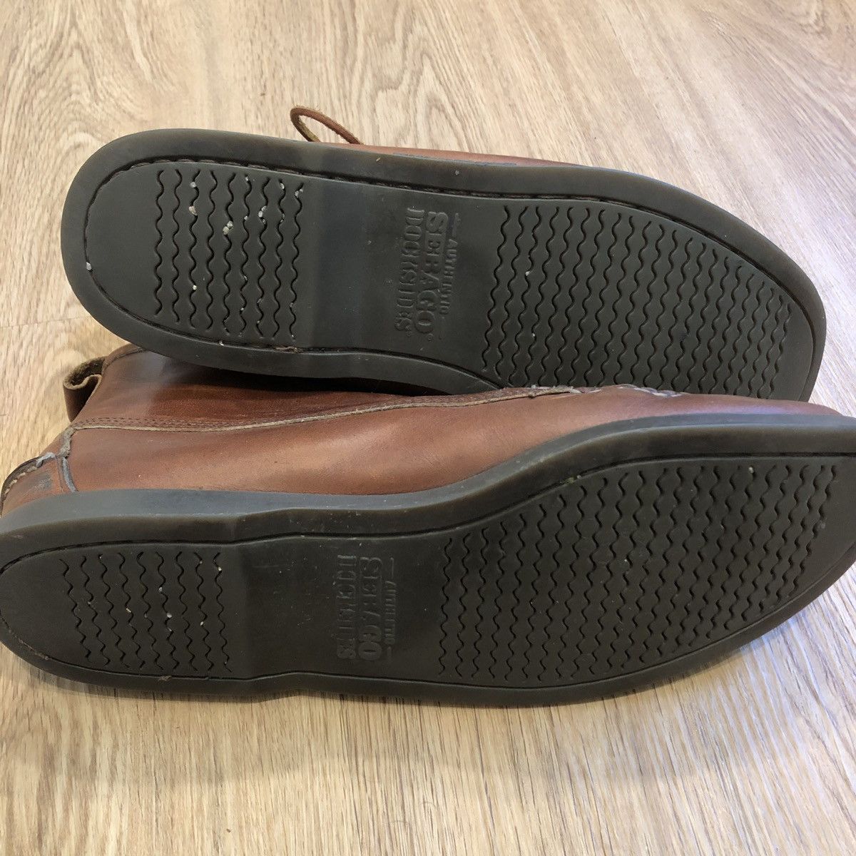 Sebago beacon boot shop
